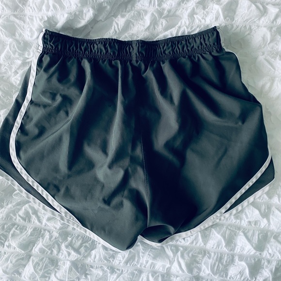 Nike Dri Fit Short - Picture 2 of 7